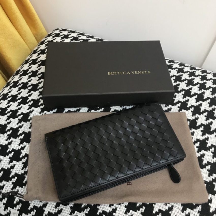 20200106_i1578281597_5165_0 Replica Bottega Veneta Intrecciato Pouch - Image 5