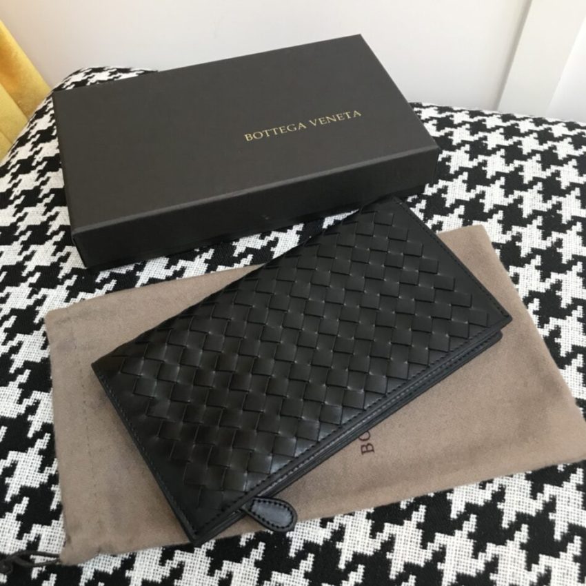 20200106_i1578281597_5321_7 Replica Bottega Veneta Intrecciato Pouch - Image 6
