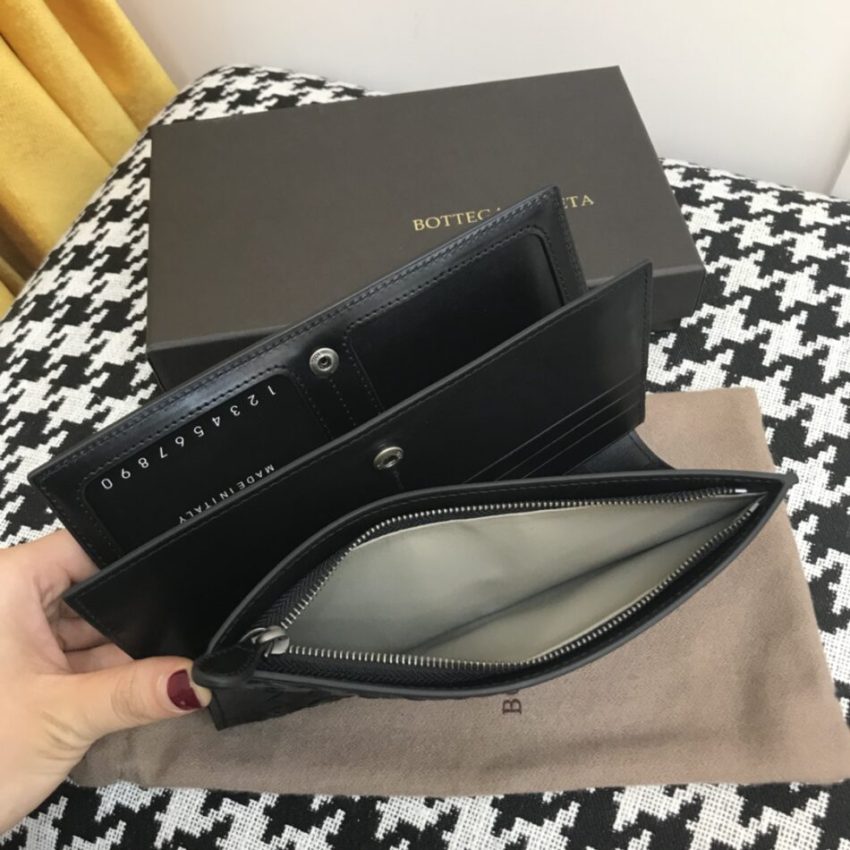 20200106_i1578281597_5882_3 Replica Bottega Veneta Intrecciato Pouch - Image 7
