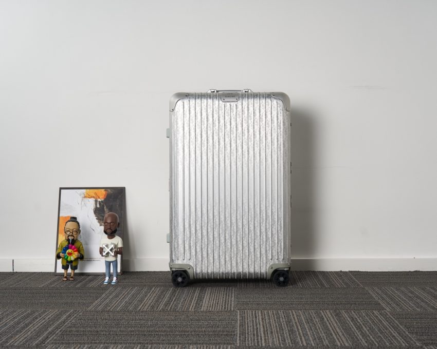20200910_i1599752483_4256_4 Replica Rimowa & Dior Suitcase Silver - Image 5