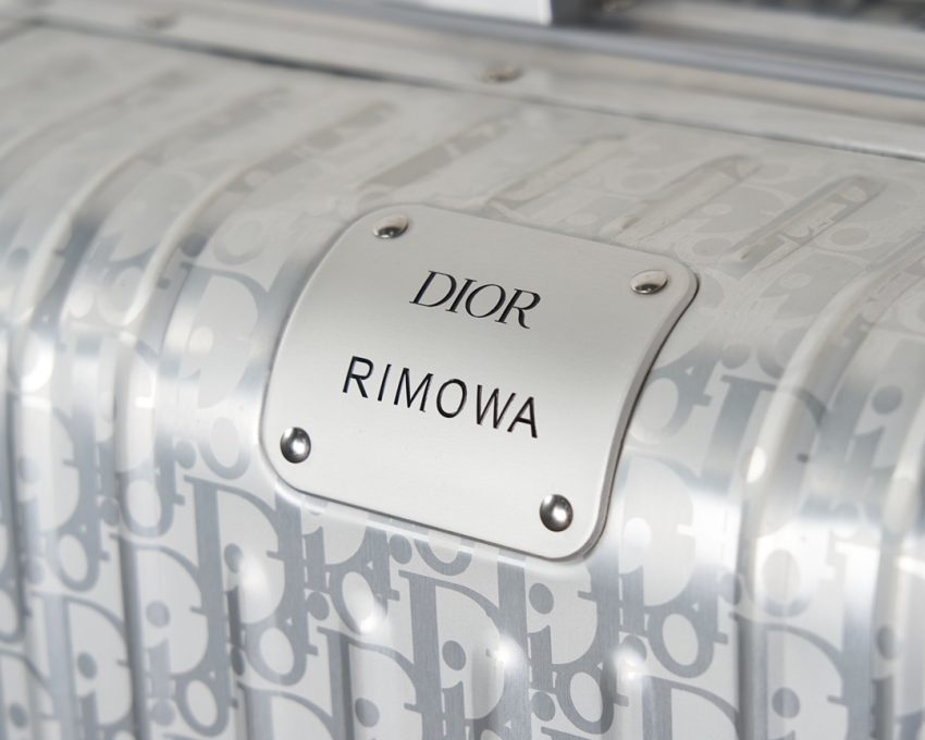 20200910_i1599752483_6988_6 Replica Rimowa & Dior Suitcase Silver - Image 8