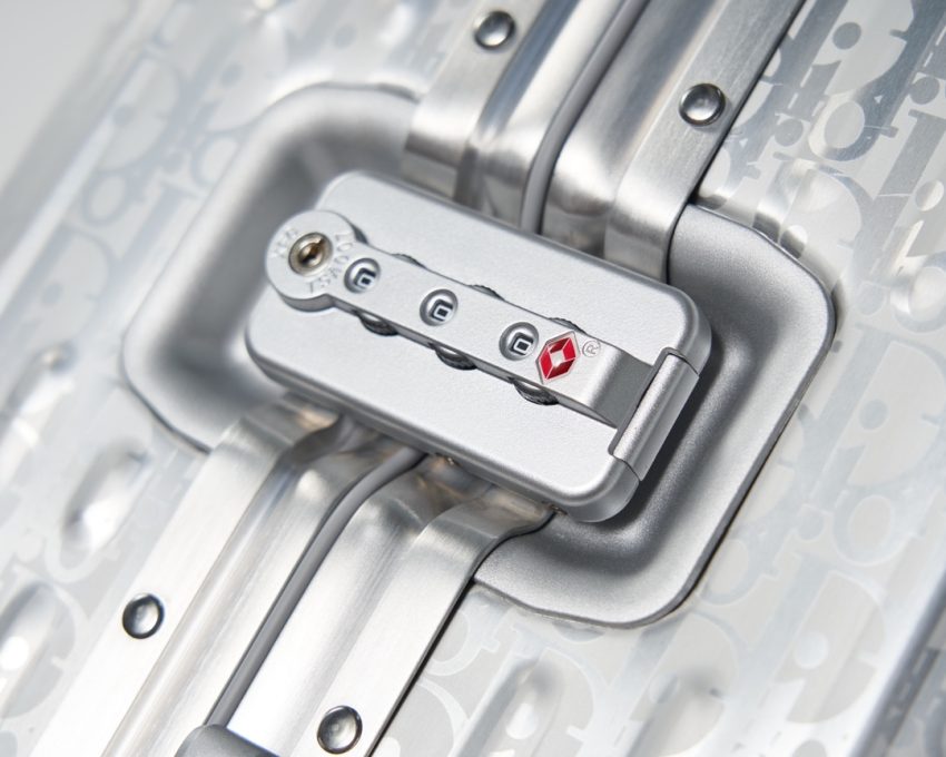 20200910_i1599752483_7286_7 Replica Rimowa & Dior Suitcase Silver - Image 9