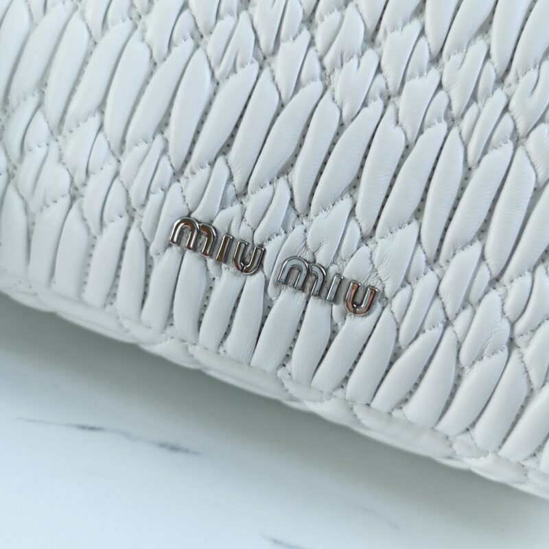 20201105_a1604544553170_8276 Replica Miu Miu Crystal Handbag White - Image 6
