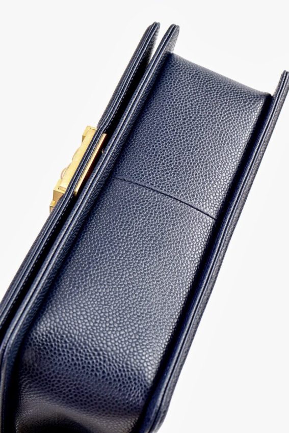 20210807_i1628332091_1954_5 Replica CHANEL Le Boy Dark Blue - Image 3