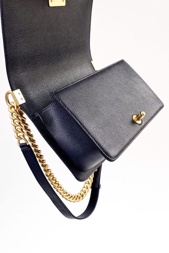 20210807_i1628332091_6851_3 Replica CHANEL Le Boy Dark Blue - Image 7