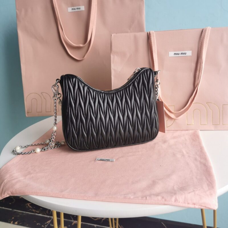20210812_i1628751323_6889_2 Replica Miu Miu Matelassé Pearl Black - Image 6