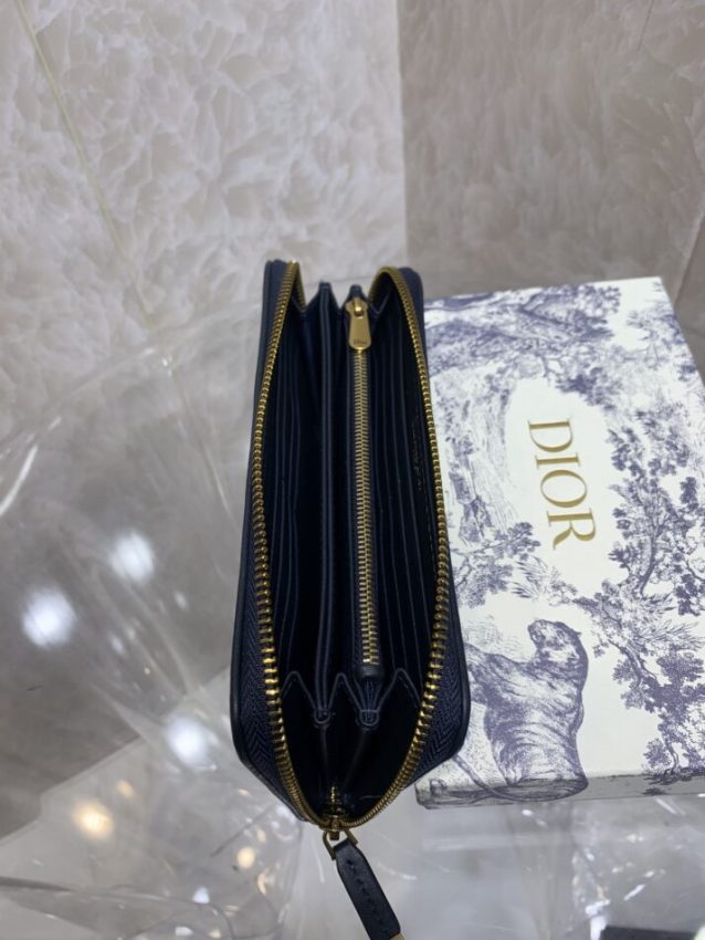 20220315_i1647302455_9439_5 Replica Dior Long Zipper Wallet - Image 7