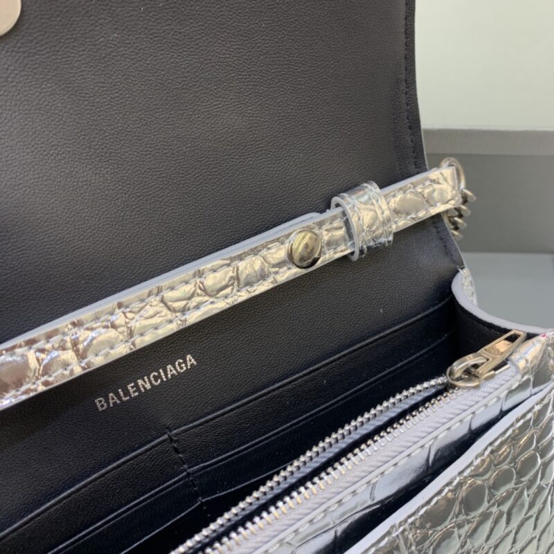 20220404_i1649040079_9081_7 Replica Balenciaga Hourglass On Chain Silver - Image 7