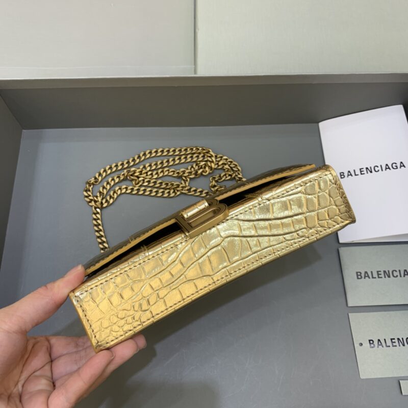 20220404_i1649040139_125_3 Replica Balenciaga Hourglass On Chain Gold - Image 2