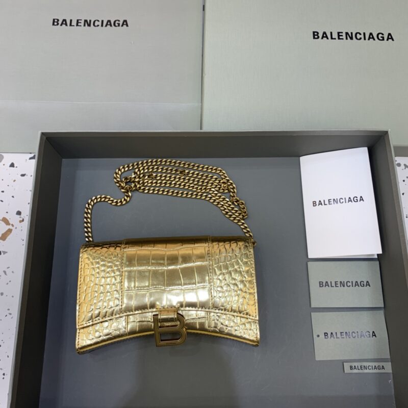 20220404_i1649040139_2694_0 Replica Balenciaga Hourglass On Chain Gold - Image 3