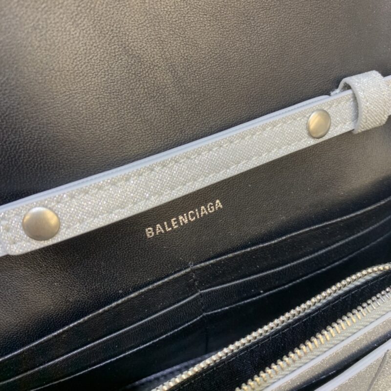 20220504_i1651633573_7834_7 Replica Balenciaga Hourglass On Chain Shine Silver - Image 6