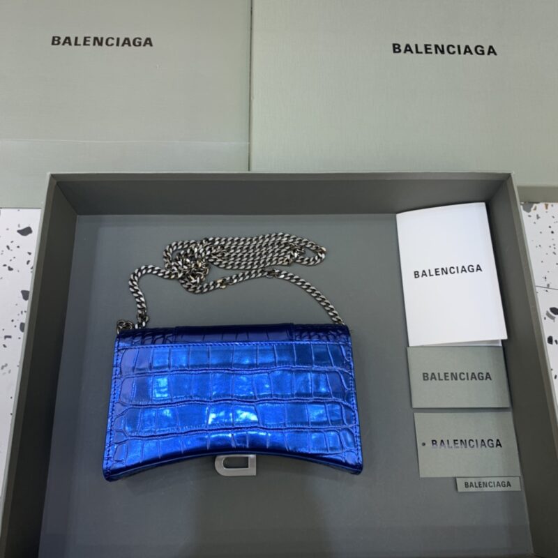 20220504_i1651633629_5773_1 Replica Balenciaga Hourglass On Chain Blue - Image 4