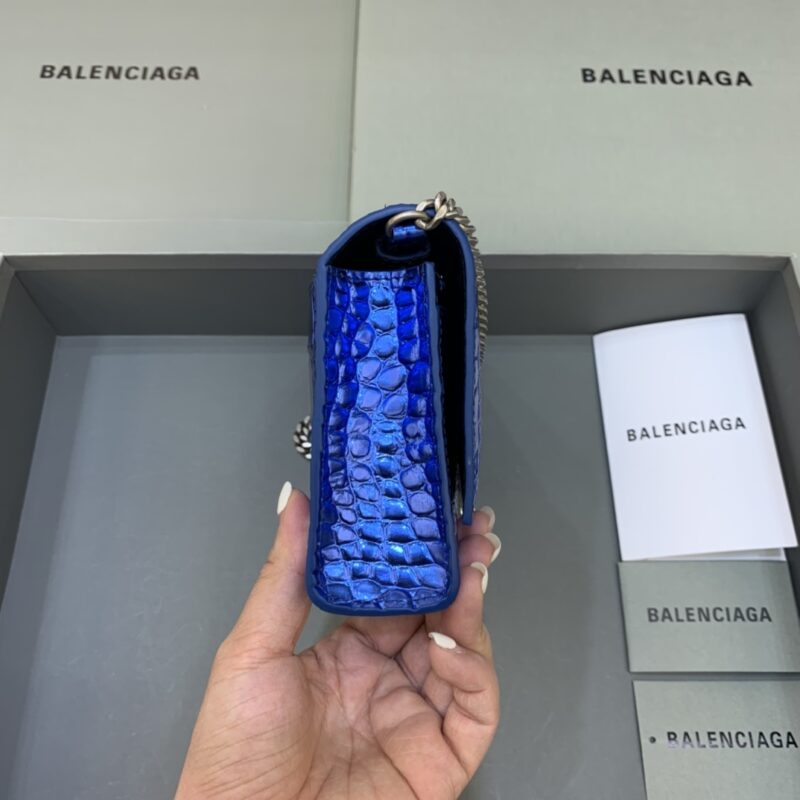 20220504_i1651633629_6160_2 Replica Balenciaga Hourglass On Chain Blue - Image 5