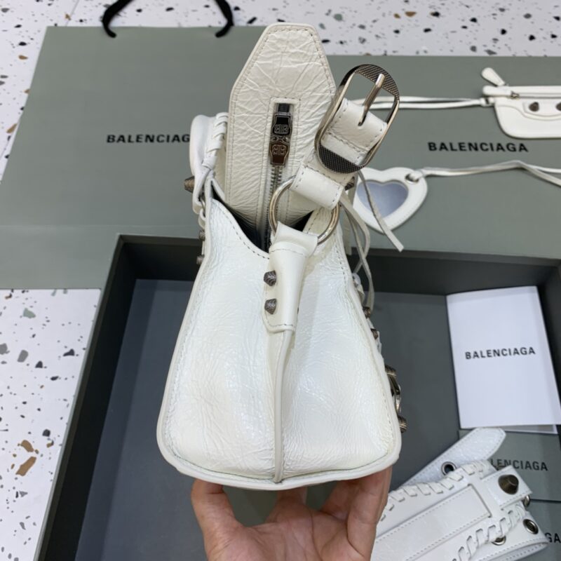 20220519_i1652964905_3442_2 Replica Balenciaga Le City White - Image 2