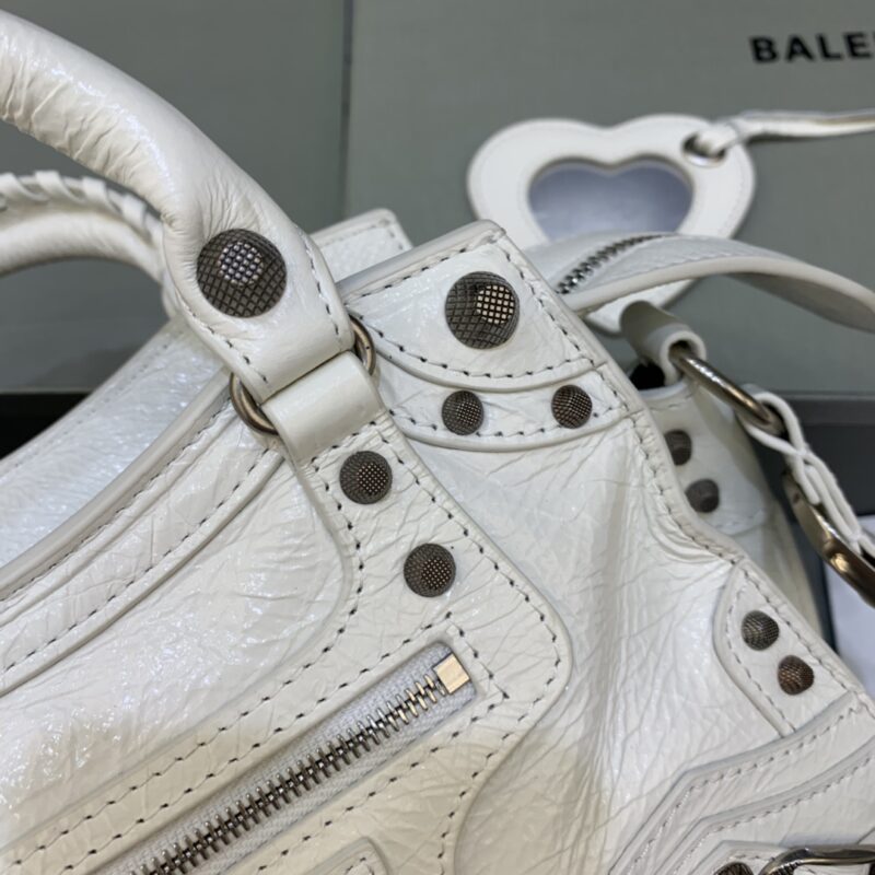 20220519_i1652964905_4892_4 Replica Balenciaga Le City White - Image 3