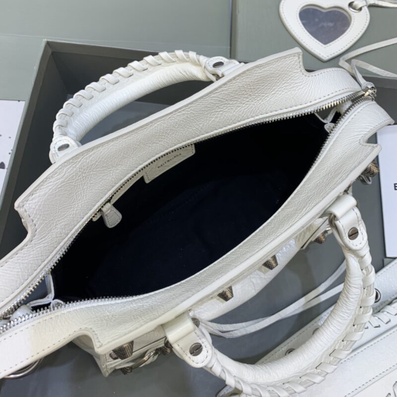 20220519_i1652964905_6584_5 Replica Balenciaga Le City White - Image 5