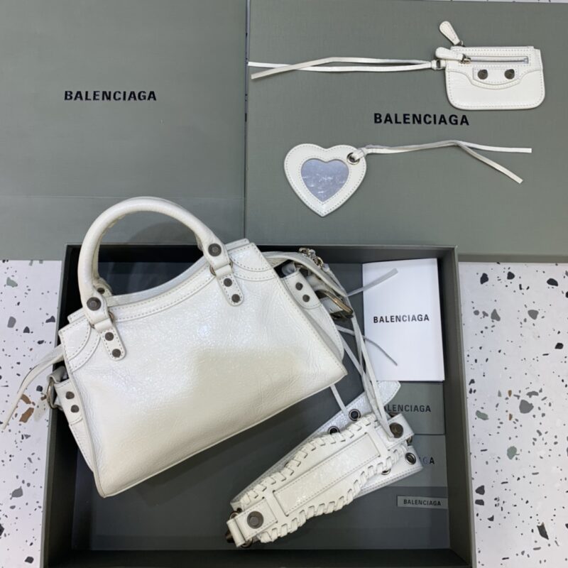 20220519_i1652964905_9402_1 Replica Balenciaga Le City White - Image 8