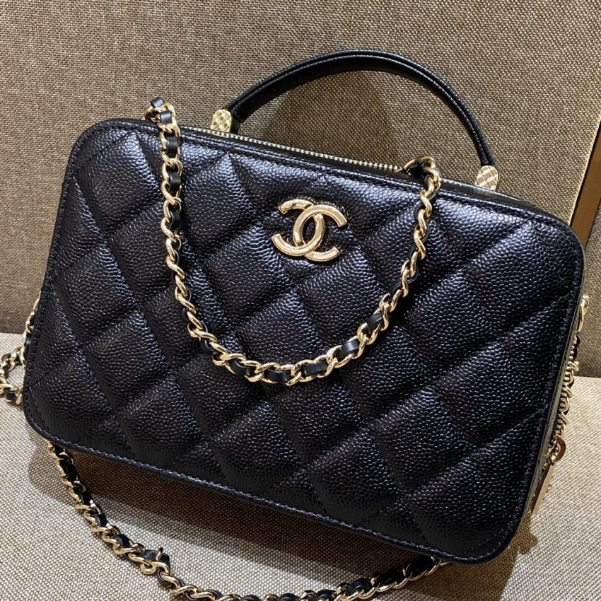 20220526_i1653549201_1793_0 Replica CHANEL 22 Camera Bag - Image 3