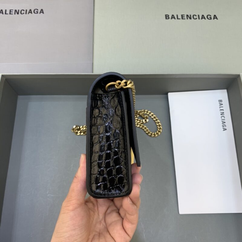 20220618_i1655520272_9701_2 Replica Balenciaga Hourglass On Chain Black - Image 8