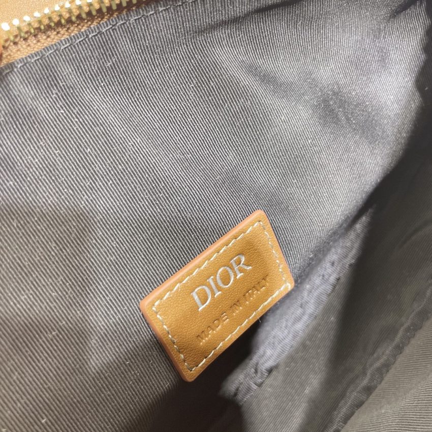 20220618_i1655534829_3978_6 Replica Dior Saddle Bag Brown Triangle - Image 3