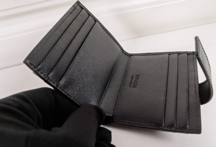 20220620_i1655658032_2631_4 Replica Prada Saffiano Two Fold Compact Wallet - Image 3