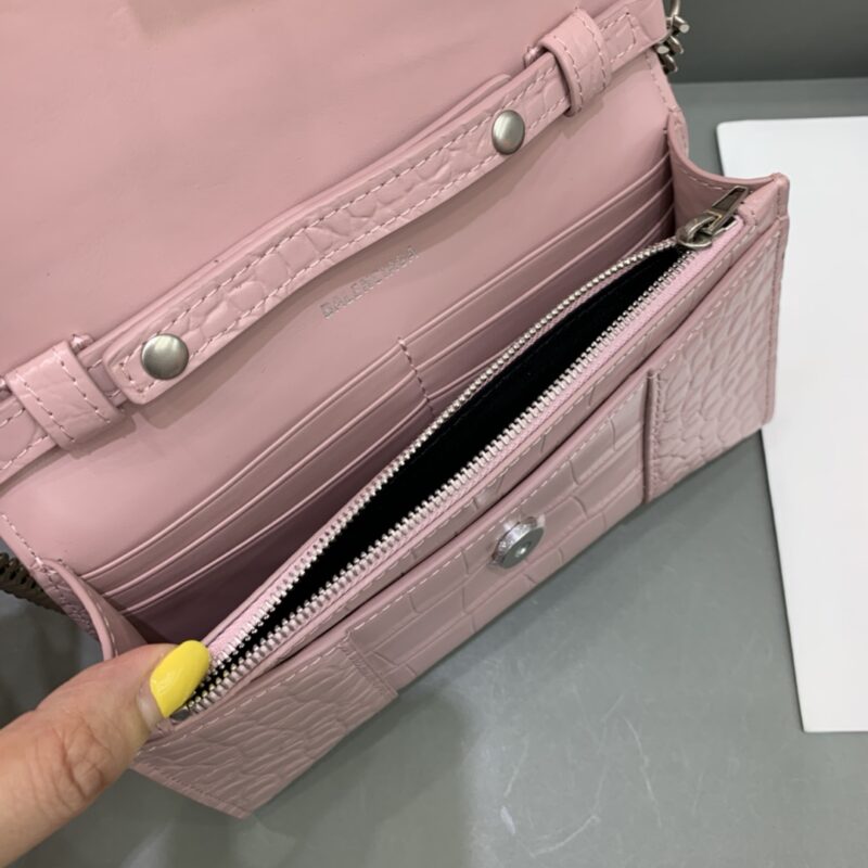 20220715_i1657852272_1930_6 Replica Balenciaga Hourglass On Chain Pink - Image 3
