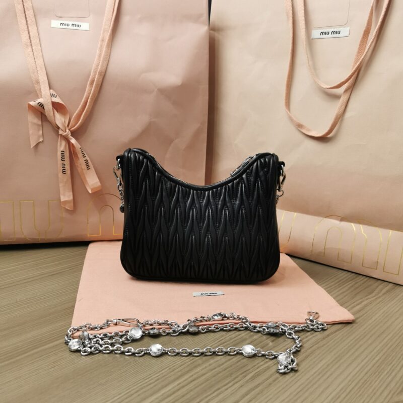 20220721_a1658334645606_1541 Replica Miu Miu Matelassé Crystal Black - Image 2