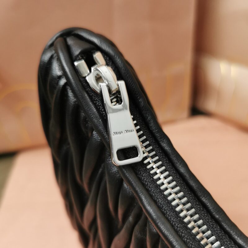 20220721_a1658334645996_7263 Replica Miu Miu Matelassé Crystal Black - Image 6