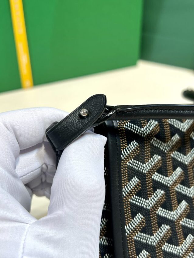 20220721_i1658334717_1080_4 Replica Goyard Plumet Pocket Wallet Black - Image 3