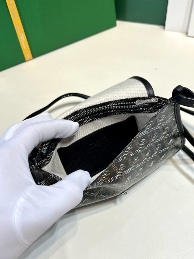 20220721_i1658334717_8419_7 Replica Goyard Plumet Pocket Wallet Black - Image 9