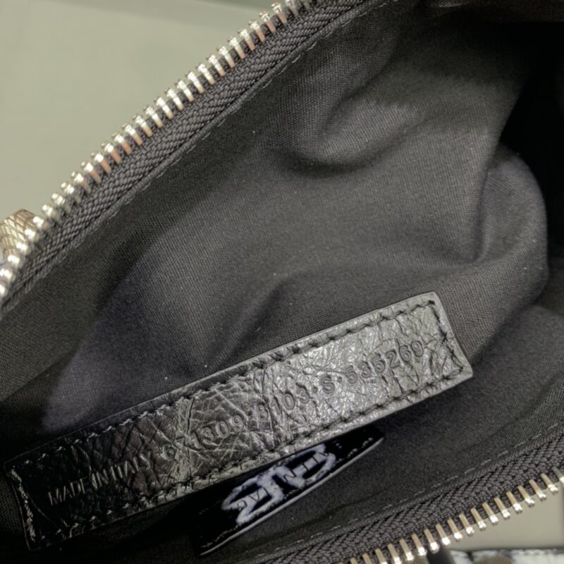 20220812_i1660277296_6495_7 Replica Balenciaga Le Cagole Graffiti Black - Image 6