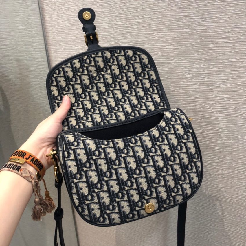 20220821_i1661067512_4713_6-1-1 Replica Dior Bobby CD Print - Image 7