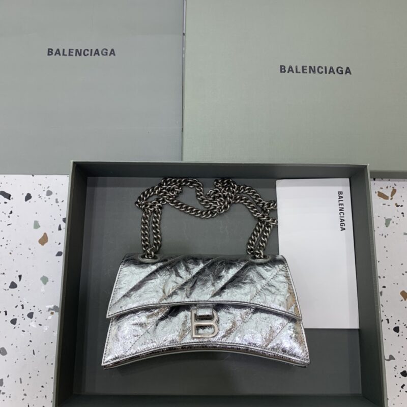 20221010_i1665372068_1288_0 Replica Balenciaga Crush Small Silver