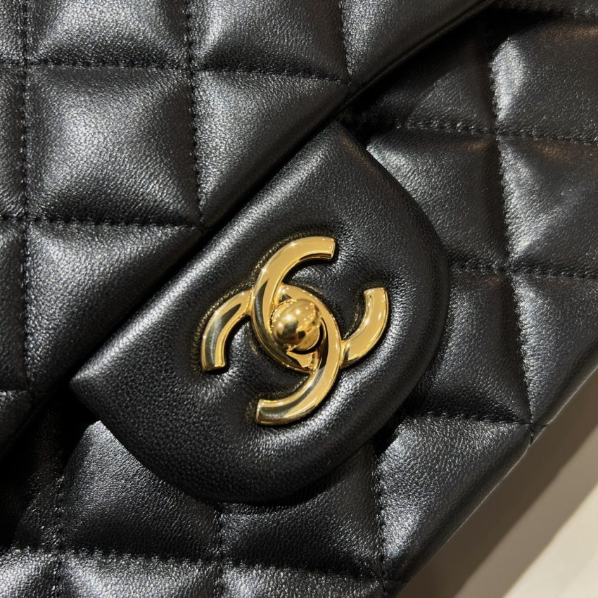 20221031_i1667150639_2705_3 Replica CHANEL Classic Flap 33cm Maxi - Image 3