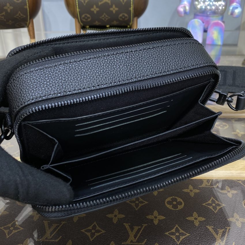 20221231_i1672486412_5480_8 Replica Louis Vuitton Alpha Messenger Black - Image 6