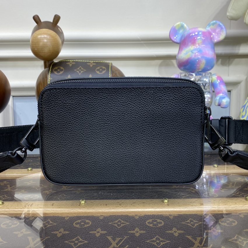 20221231_i1672486412_6692_1 Replica Louis Vuitton Alpha Messenger Black - Image 8