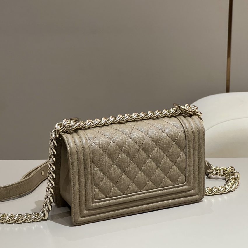 20230221_i1676910742_3094_1-1-1 Replica CHANEL Le Boy Milk Tea - Image 4