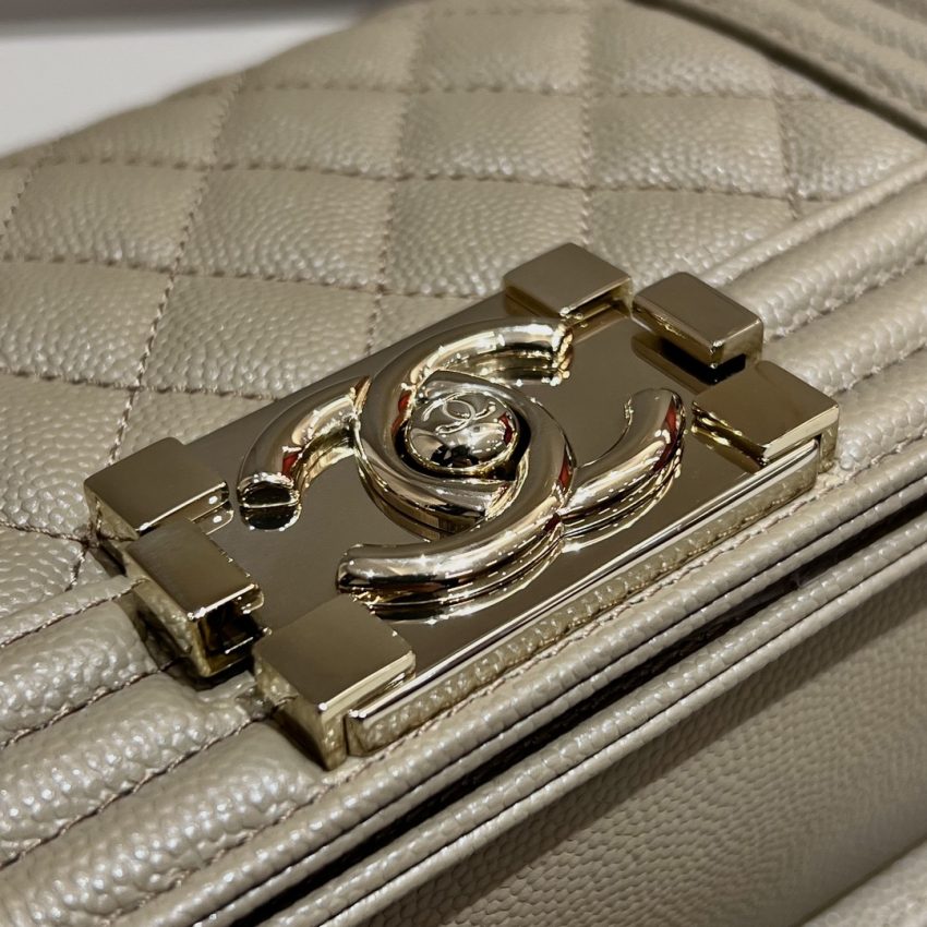 20230221_i1676910742_3955_4-1-1 Replica CHANEL Le Boy Milk Tea - Image 5