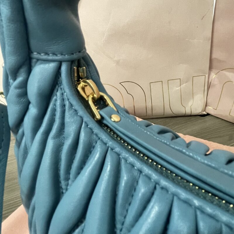 20230402_i1680427691_4750_5 Replica Miu Miu Wander Blue - Image 3