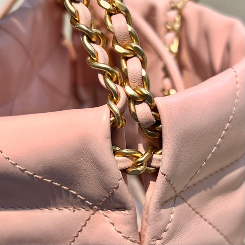 20230416_a1681652098005_5624 Replica CHANEL 23s Mini Garbage Bag Pink - Image 4