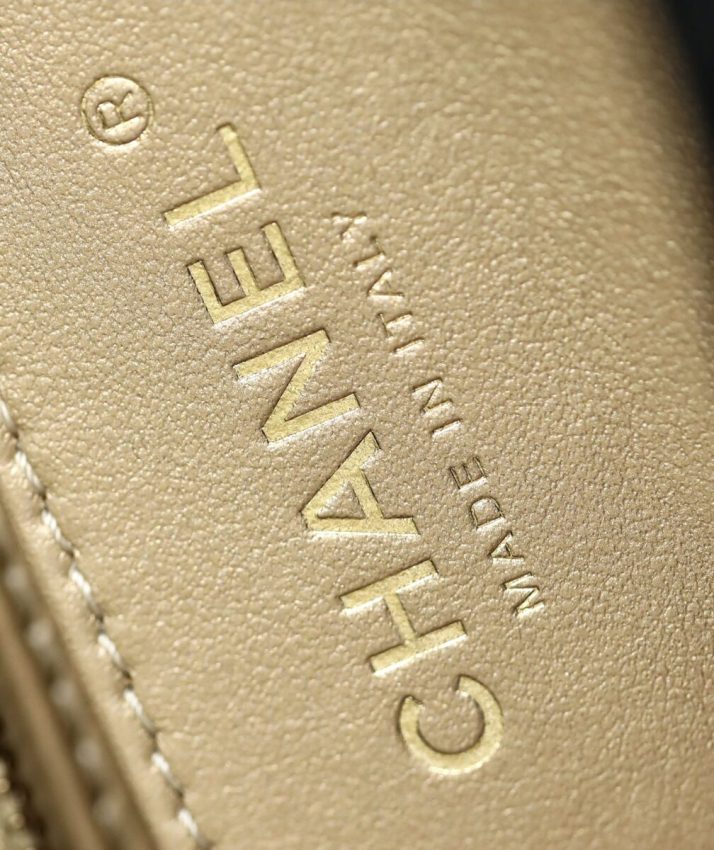 20230419_i1681881342_2089_8 Replica CHANEL CF 17cm Golden Ball Black - Image 4