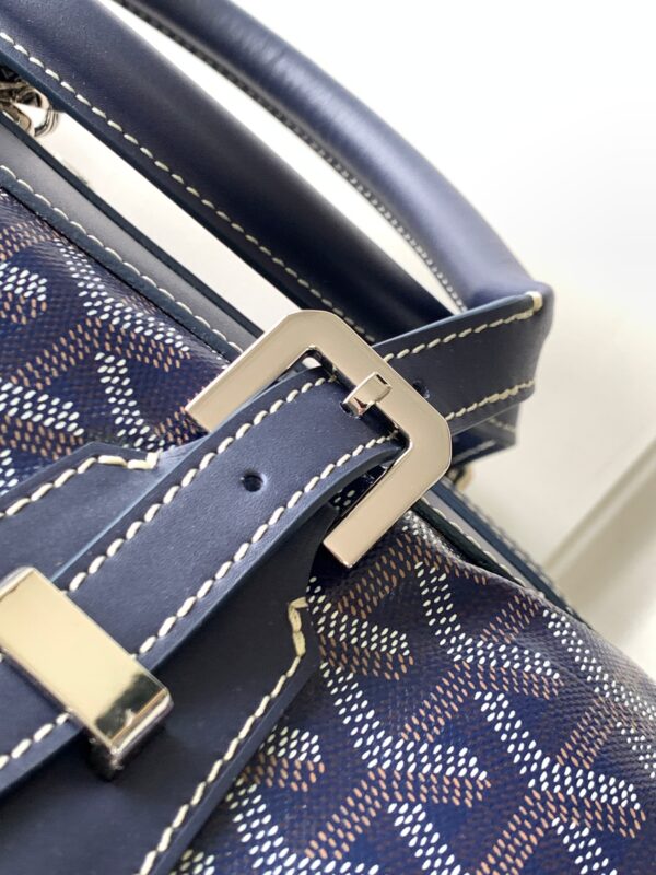 20230427_a1682594613894_0385 Replica Goyard Bowling 55 Bag Dark Blue - Image 5