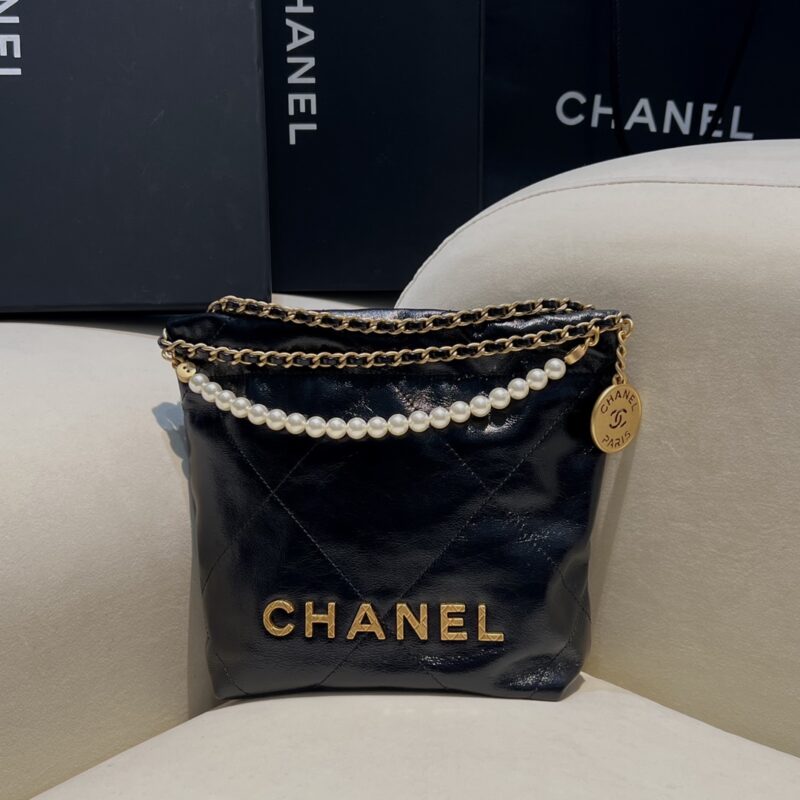20230428_i1682672956_3141_0 Replica CHANEL Garbage Bag Black