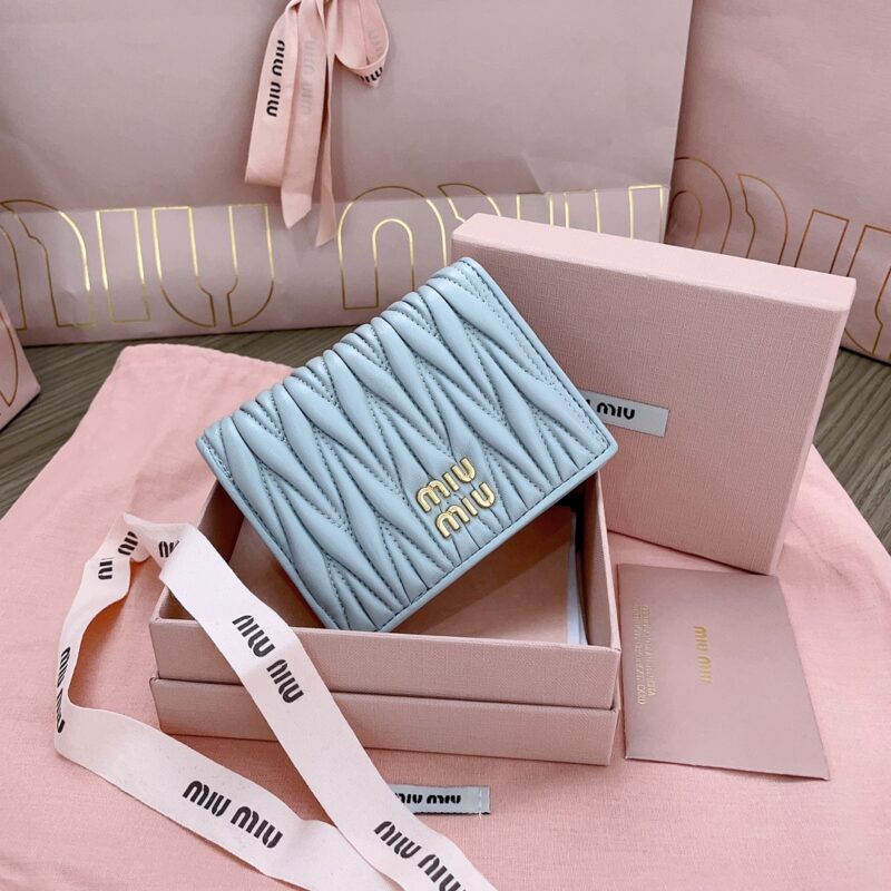 20230517_i1684257357_9213_0 Replica Miu Miu Pocket Wallet Light Blue