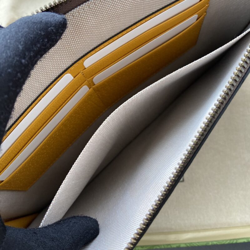 20230609_i1686288936_1076_8 Replica Gucci Neo Vintage Clutch - Image 2