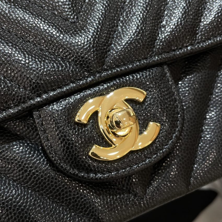 20230621_i1687325332_5292_3 Replica CHANEL Classic Flap V 20cm - Image 3