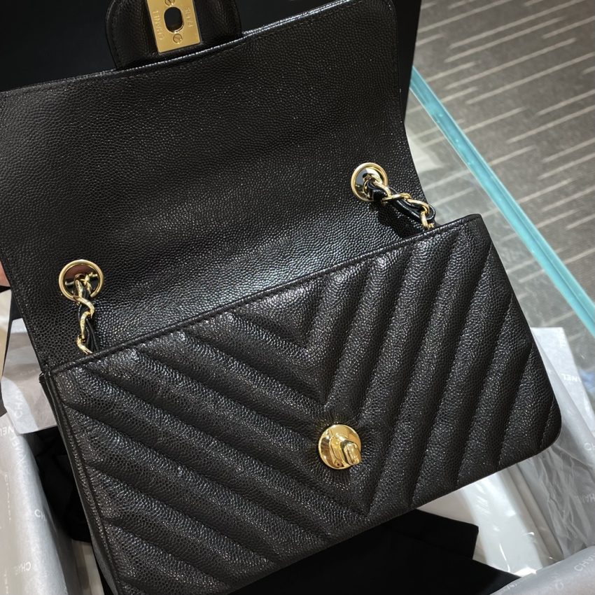 20230621_i1687325332_6865_6 Replica CHANEL Classic Flap V 20cm - Image 5