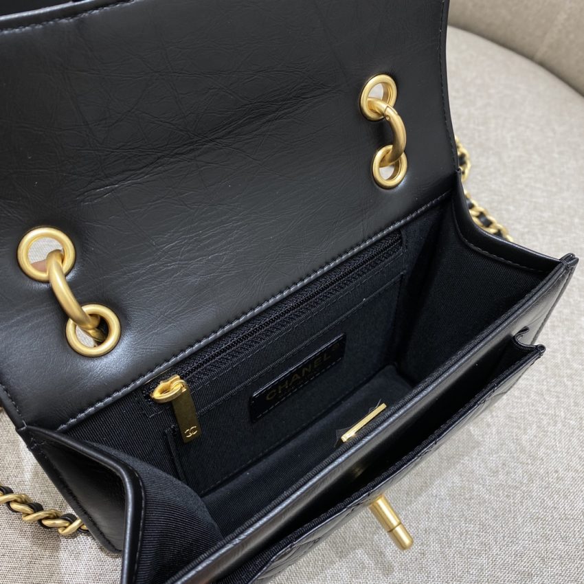 20230705_i1688536058_2074_6 Replica CHANEL 23S Messenger Bag - Image 3