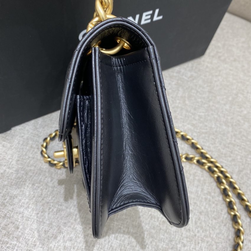 20230705_i1688536058_2101_8 Replica CHANEL 23S Messenger Bag - Image 4