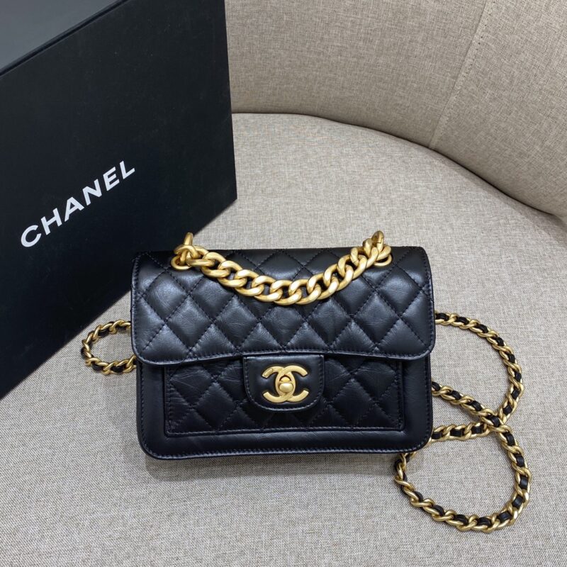20230705_i1688536058_658_0 Replica CHANEL 23S Messenger Bag